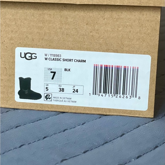 New Ladies UGG Classic Short Charm shoes, size 7, black suede. - Picture 6 of 6